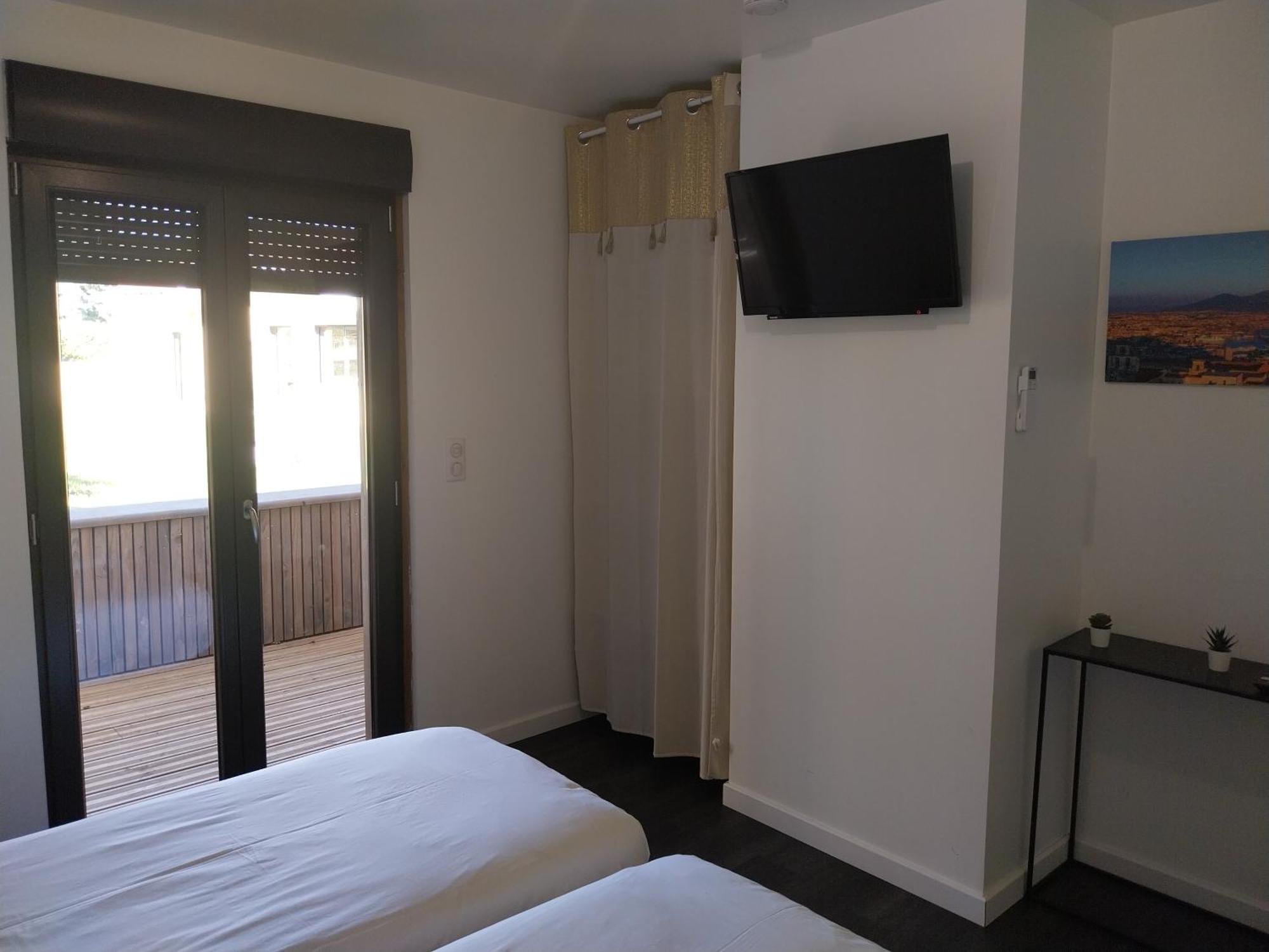 Logis Hotel Restaurant Cruzel Maurs المظهر الخارجي الصورة