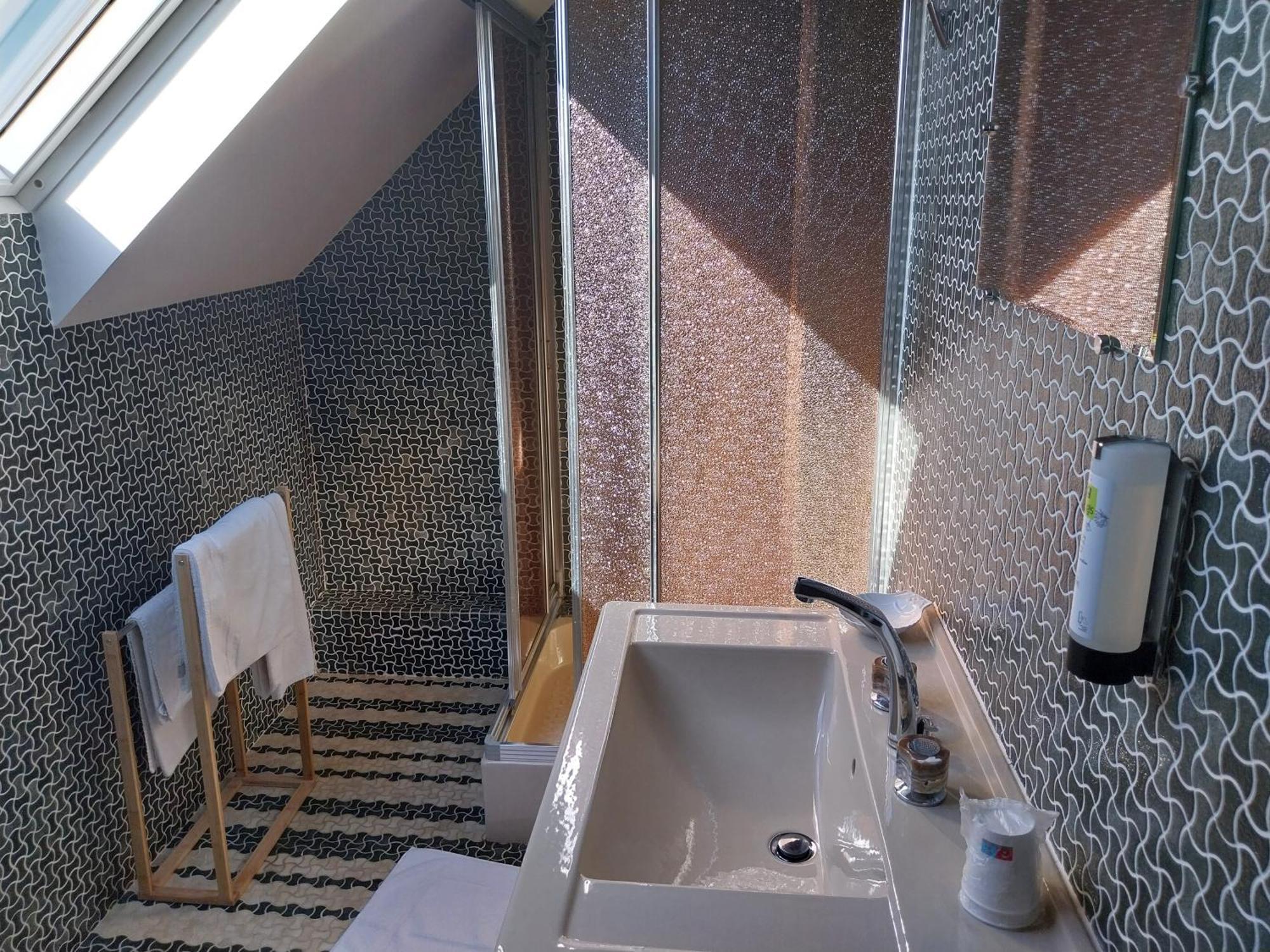 Logis Hotel Restaurant Cruzel Maurs المظهر الخارجي الصورة
